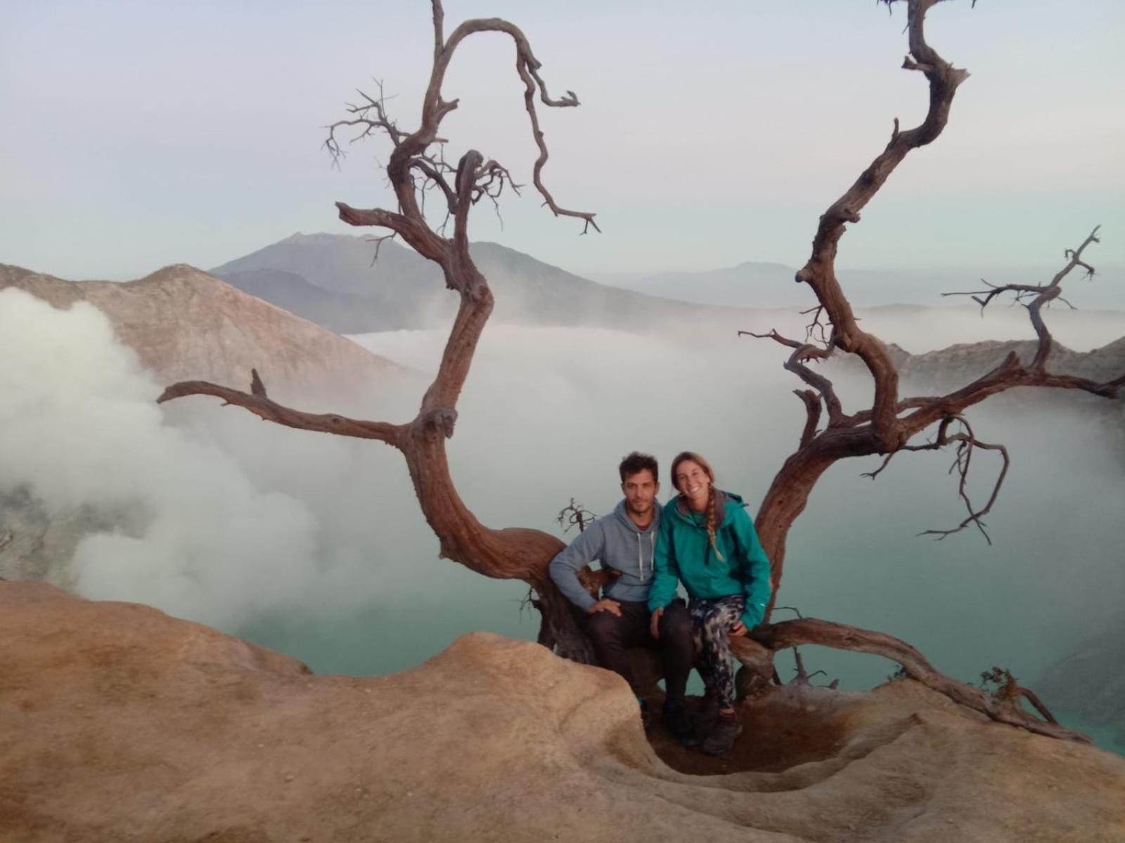 Thalia Homestay & Ijen Bromo Tour Баньюванги Экстерьер фото