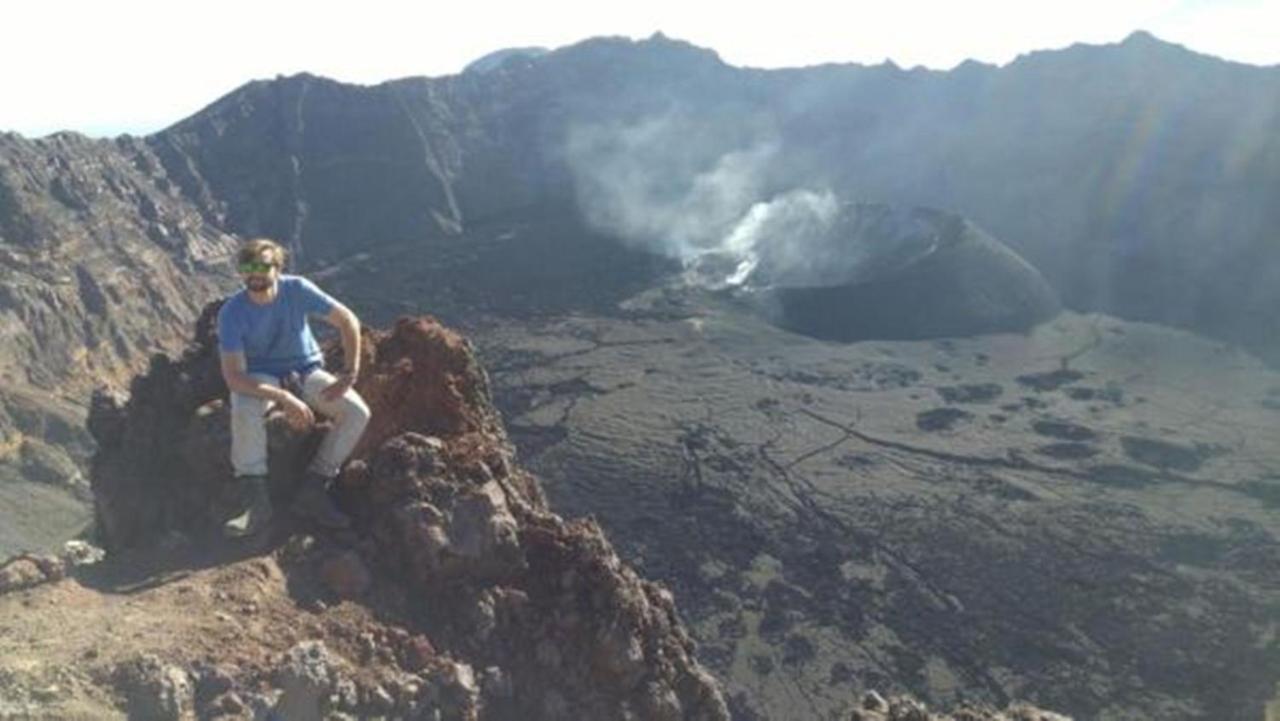 Thalia Homestay & Ijen Bromo Tour Баньюванги Экстерьер фото
