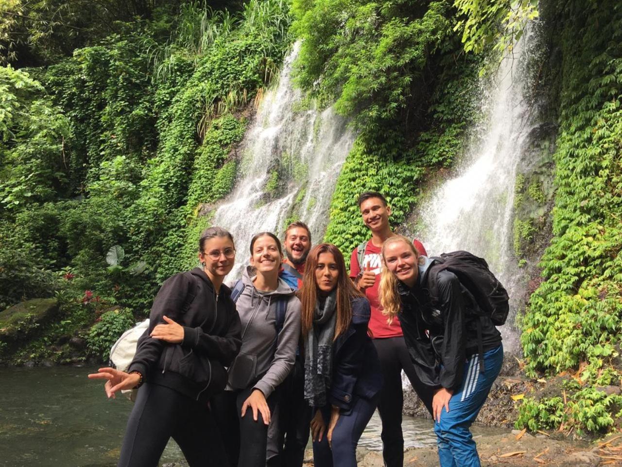 Thalia Homestay & Ijen Bromo Tour Баньюванги Экстерьер фото